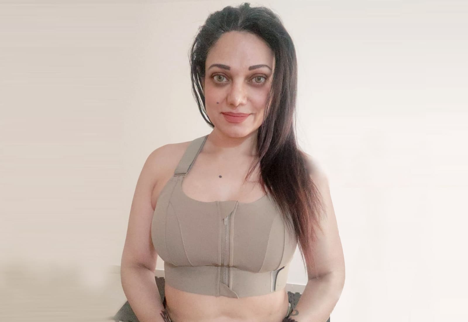 nutritionist, fitness expert, dietician